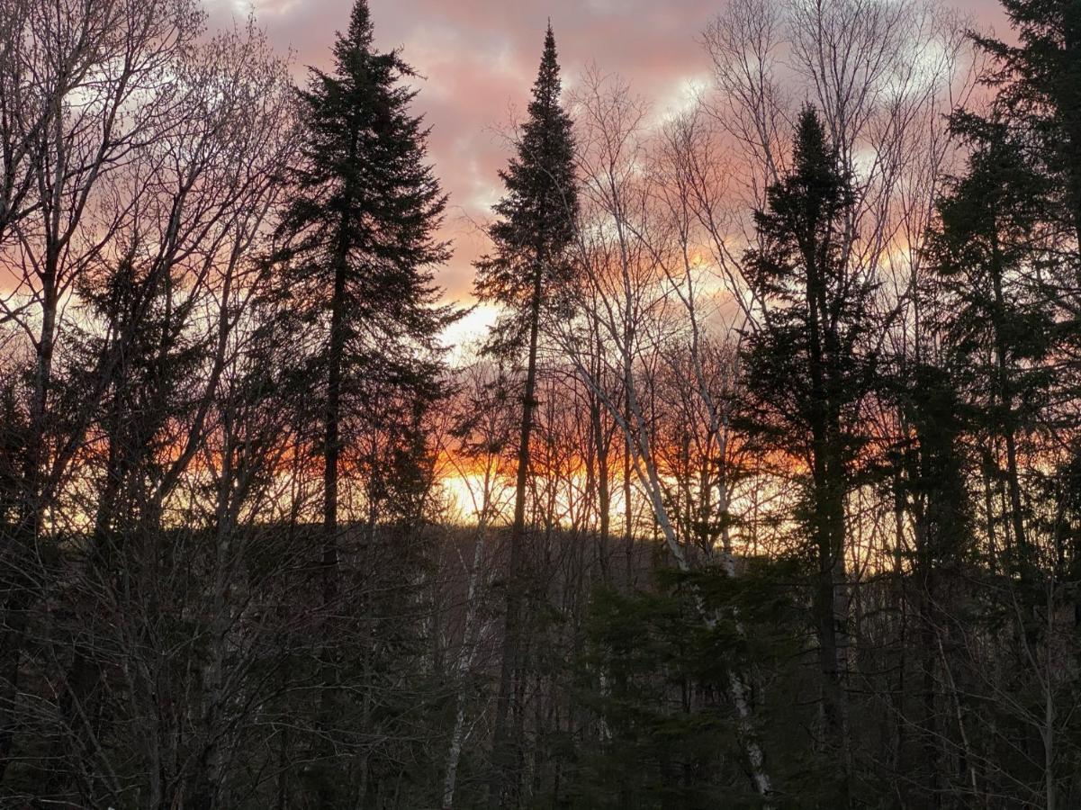 Chalets Et Studios Le Vent Du Nord Lac Superieur Bagian luar foto
