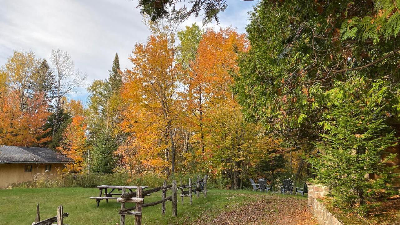 Chalets Et Studios Le Vent Du Nord Lac Superieur Bagian luar foto